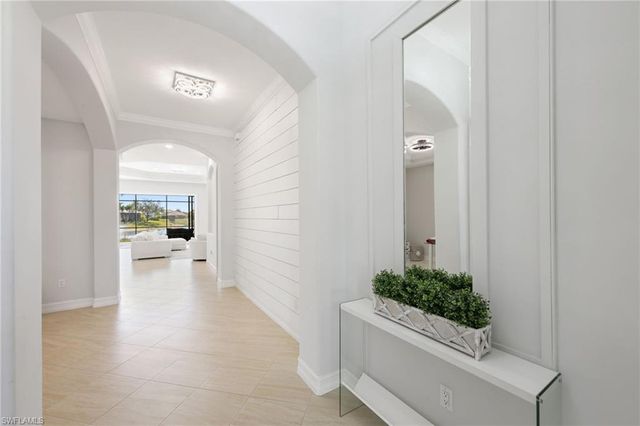 1419 Serrano CIR, Naples, FL 34105
