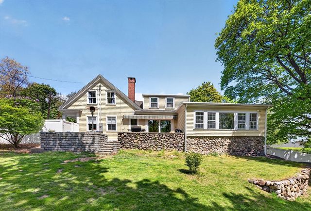 269 Green St, Stoneham, MA 02180