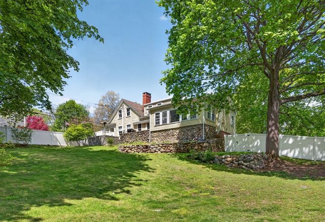 269 Green St, Stoneham, MA 02180