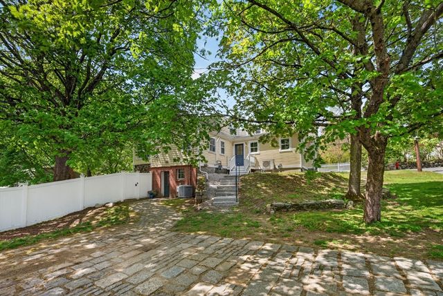 269 Green St, Stoneham, MA 02180