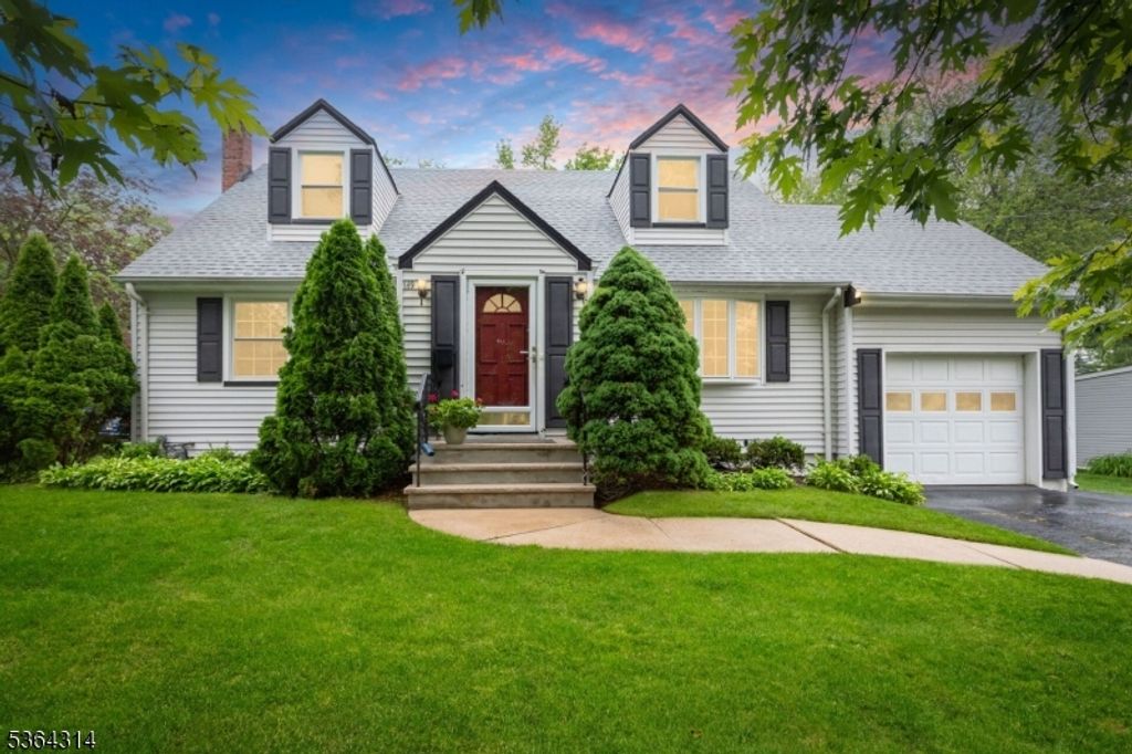 149 Tillotson Rd, Fanwood Boro, NJ 07023