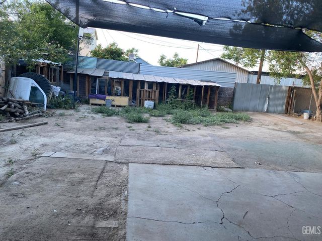 618 Dolores Street, Bakersfield, CA 93305