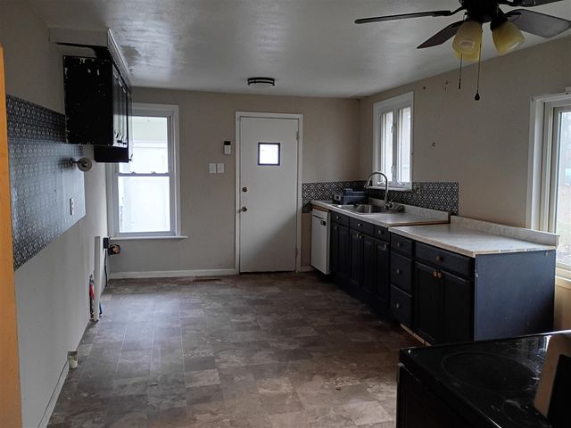 20411 Angling Street, Livonia, MI 48152