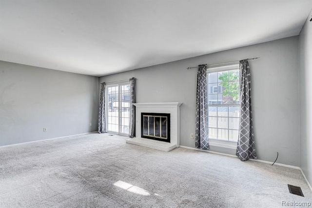 21049 W Glen Haven Circle, Northville, MI 48167