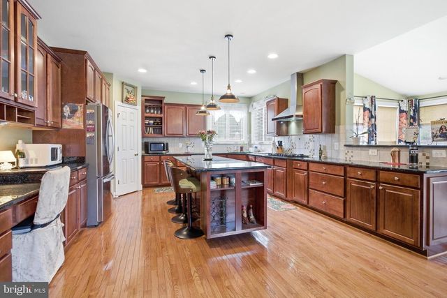 22471 PINE RIDGE CT, Ashburn, VA 20148