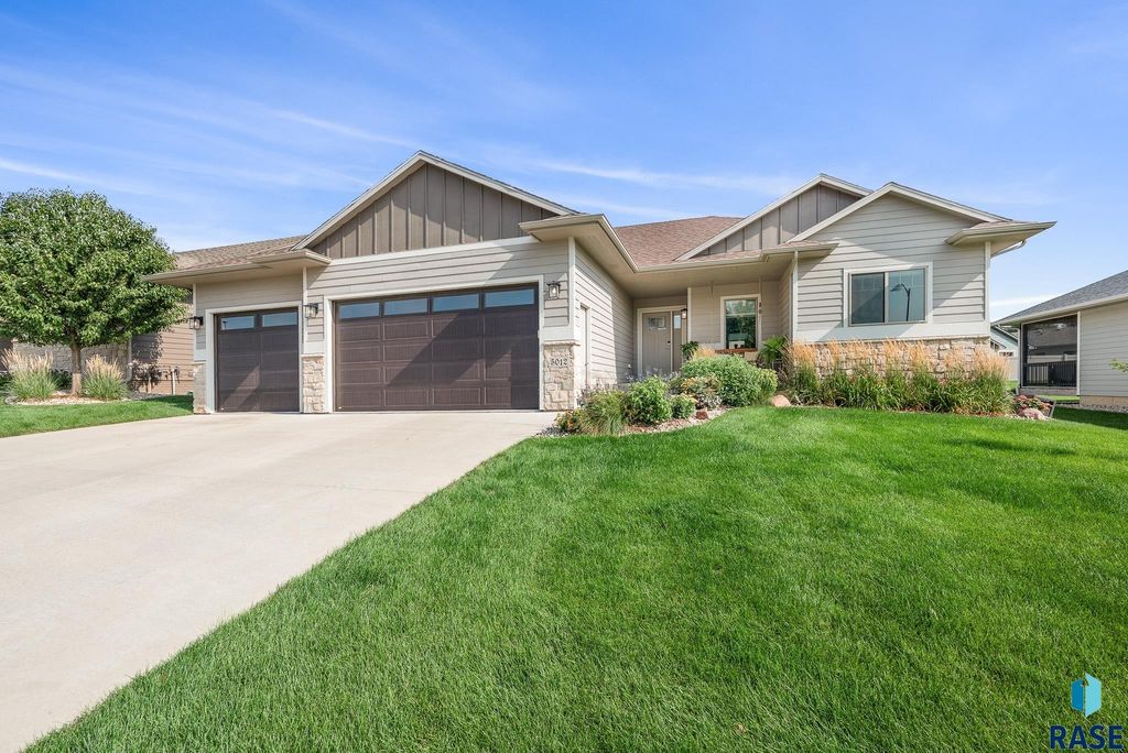 5012 E Cattail Dr Drive, Sioux Falls, SD 57110