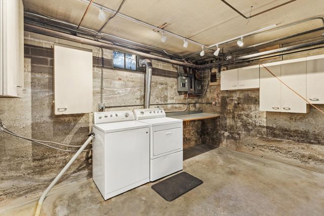 744 52nd Street, Des Moines, IA 50312