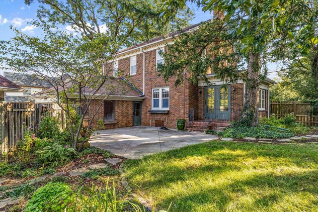 744 52nd Street, Des Moines, IA 50312