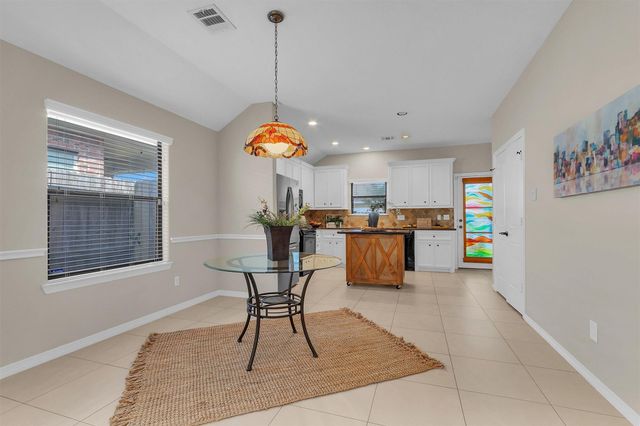119 Golfview Drive, Conroe, TX 77356