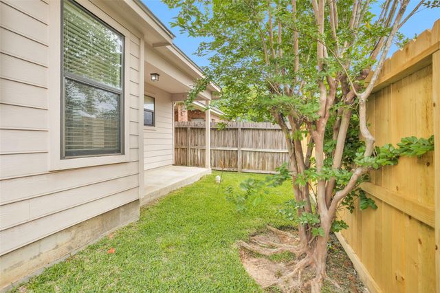 119 Golfview Drive, Conroe, TX 77356