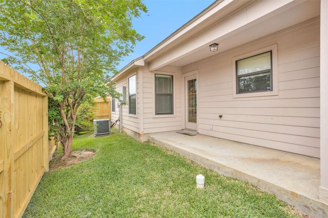 119 Golfview Drive, Conroe, TX 77356