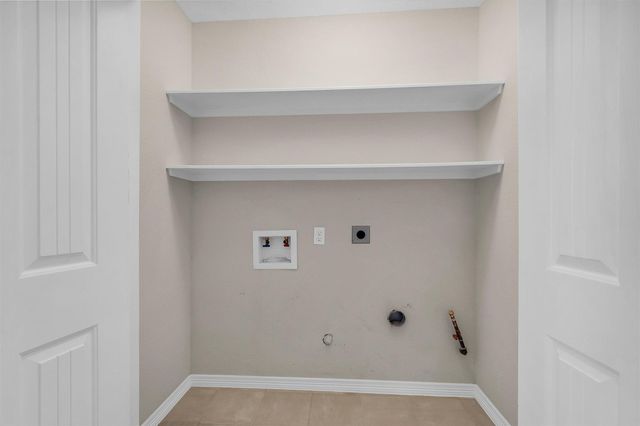 119 Golfview Drive, Conroe, TX 77356