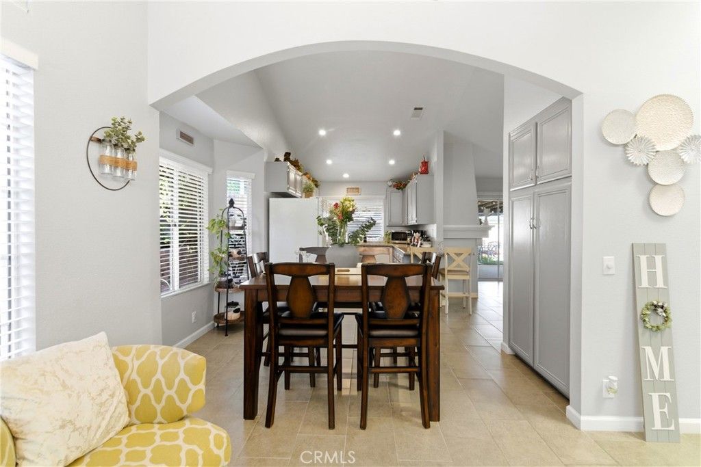 Image 11 of property listing at 12064 Flintlock trail, Moreno Valley, CA 92557