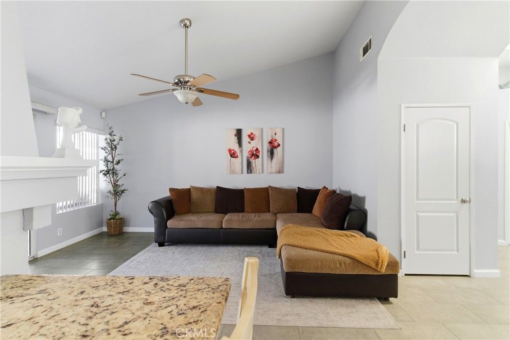 Image 16 of property listing at 12064 Flintlock trail, Moreno Valley, CA 92557