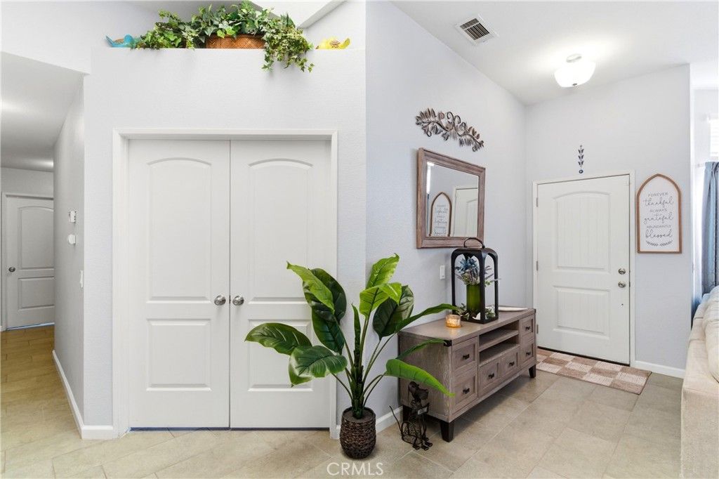 Image 19 of property listing at 12064 Flintlock trail, Moreno Valley, CA 92557