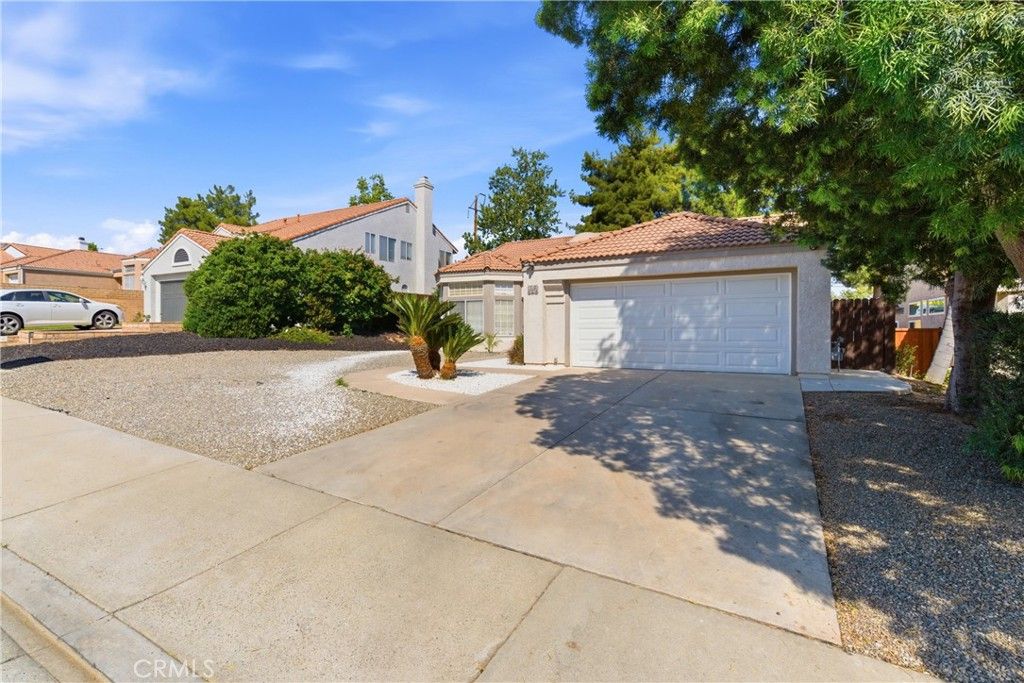 Image 3 of property listing at 12064 Flintlock trail, Moreno Valley, CA 92557