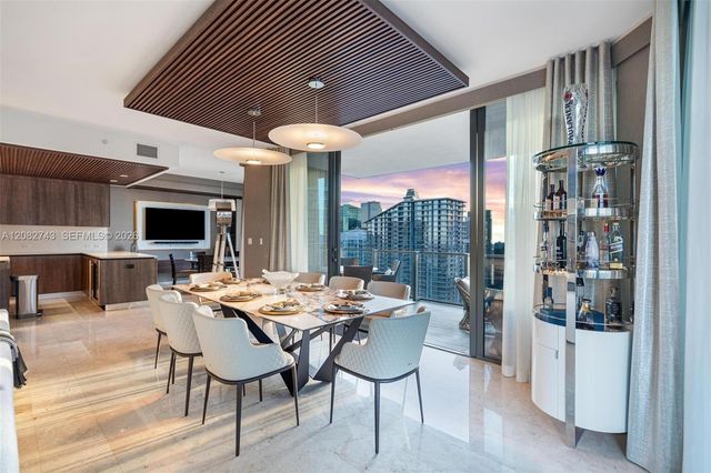 88 SW 7th Street 3801, Miami, FL 33130