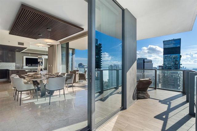 88 SW 7th Street 3801, Miami, FL 33130