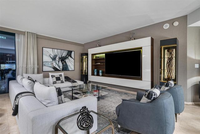 88 SW 7th Street 3801, Miami, FL 33130