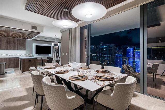 88 SW 7th Street 3801, Miami, FL 33130
