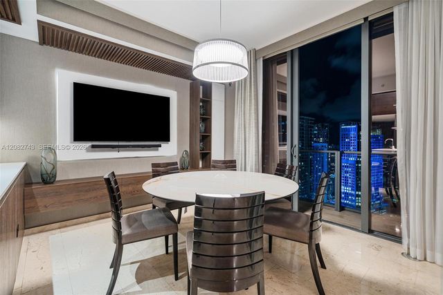88 SW 7th Street 3801, Miami, FL 33130