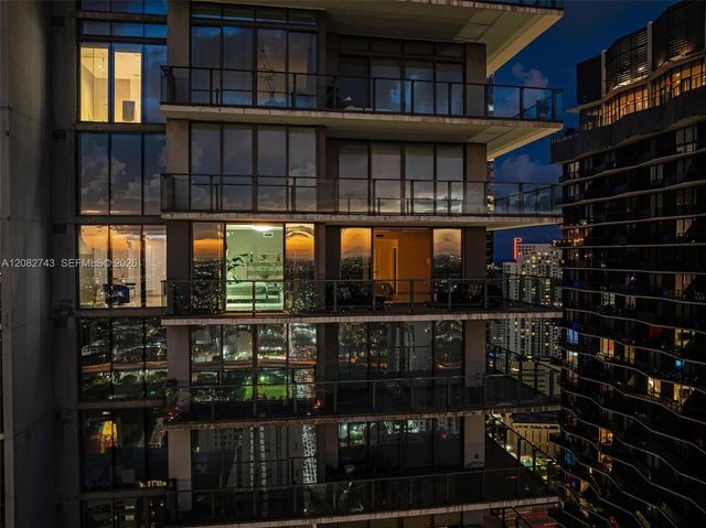 88 SW 7th Street 3801, Miami, FL 33130