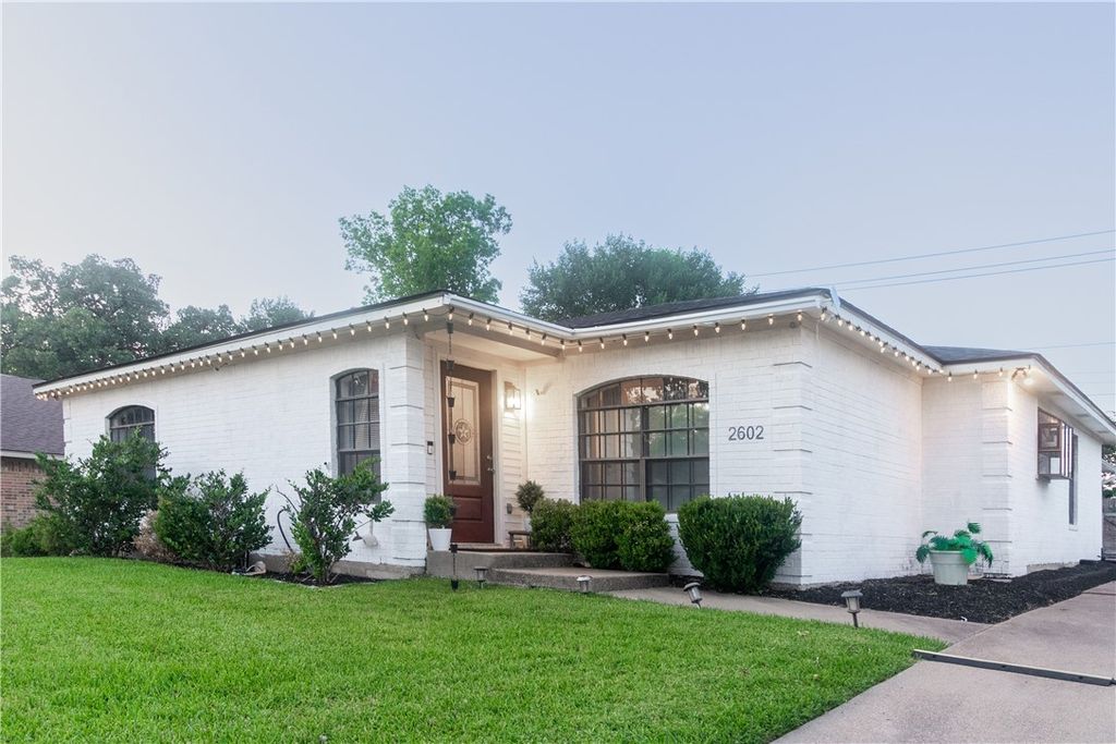 2602 Arbor Drive, Bryan, TX 77802