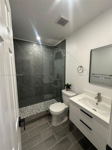 5261 W 25th Ct 904, Hialeah, FL 33016