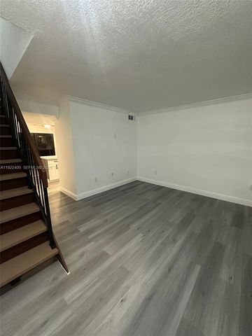 5261 W 25th Ct 904, Hialeah, FL 33016