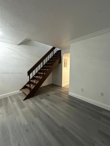 5261 W 25th Ct 904, Hialeah, FL 33016