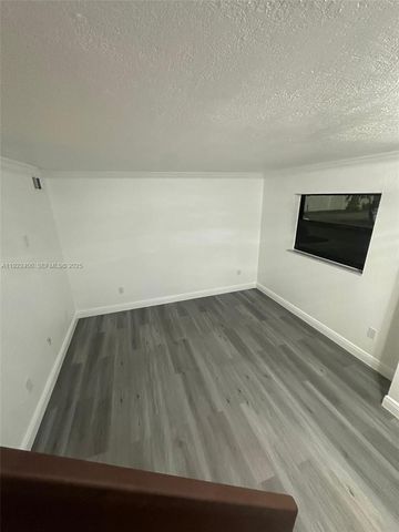 5261 W 25th Ct 904, Hialeah, FL 33016