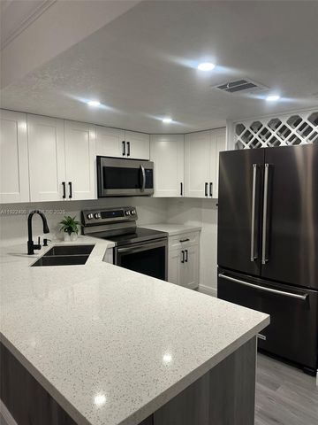 5261 W 25th Ct 904, Hialeah, FL 33016