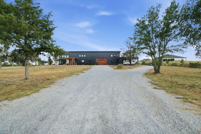 2430 N Cardinal Road, Reno, TX 76020
