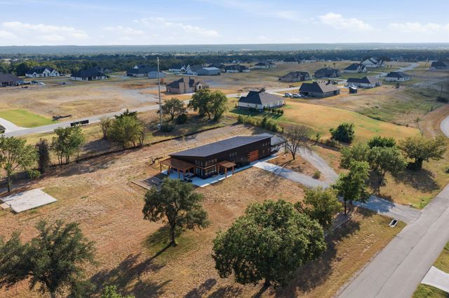 2430 N Cardinal Road, Reno, TX 76020