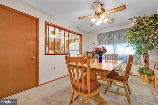 649 STONE HILL RD, Shoemakersville, PA 19555
