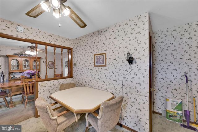 649 STONE HILL RD, Shoemakersville, PA 19555