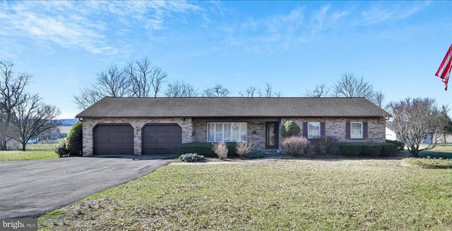 649 STONE HILL RD, Shoemakersville, PA 19555