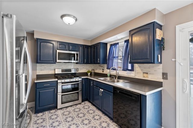 7910 Parkford Street NW, Massillon, OH 44646