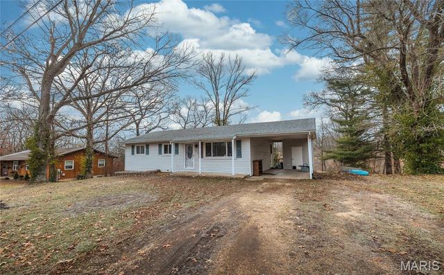 450 Hillcrest Drive, Bourbon, MO 65441