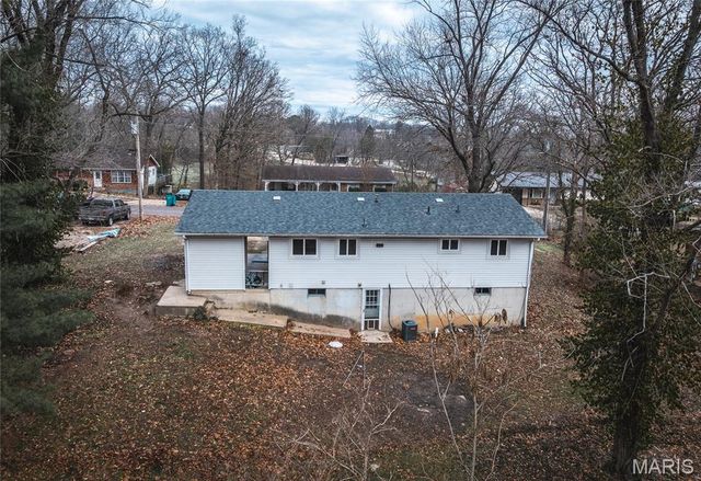 450 Hillcrest Drive, Bourbon, MO 65441