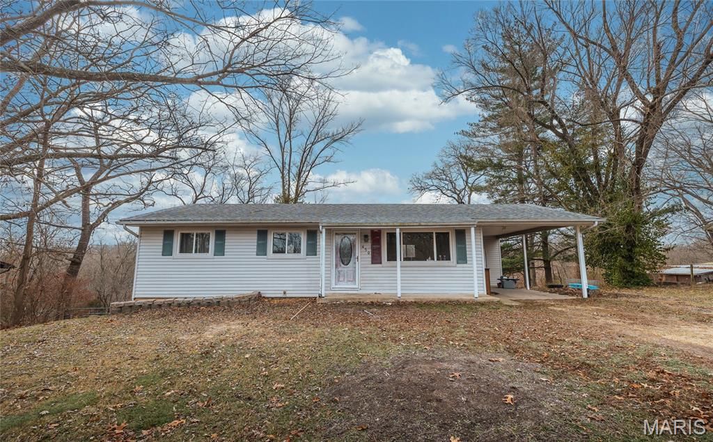 450 Hillcrest Drive, Bourbon, MO 65441