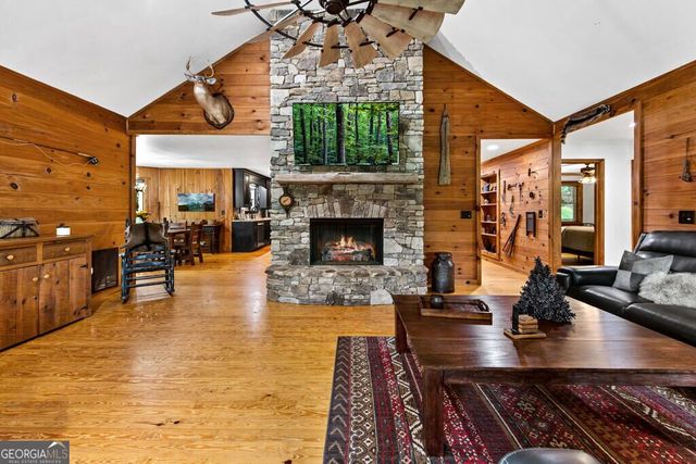 40 Varix Court, Ellijay, GA 30540