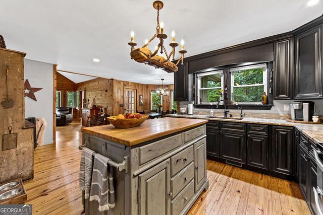 40 Varix Court, Ellijay, GA 30540