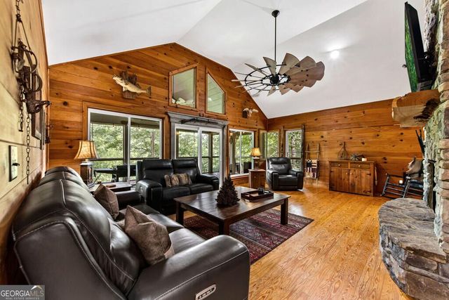 40 Varix Court, Ellijay, GA 30540