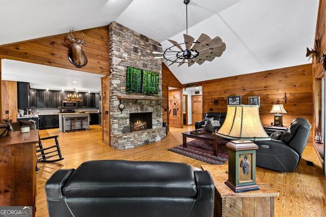 40 Varix Court, Ellijay, GA 30540