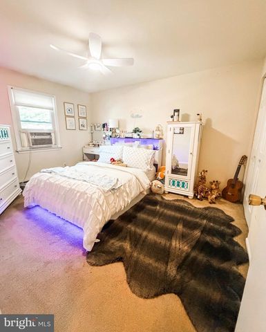 4 S 9TH ST, Perkasie, PA 18944