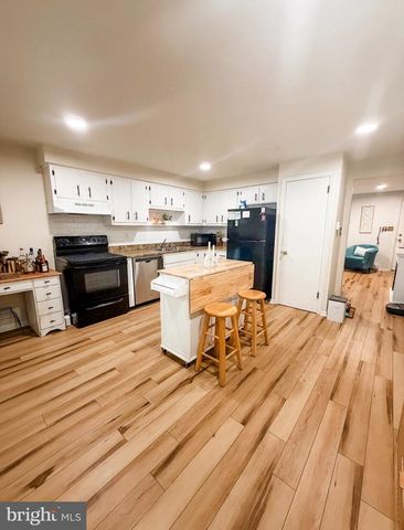 4 S 9TH ST, Perkasie, PA 18944