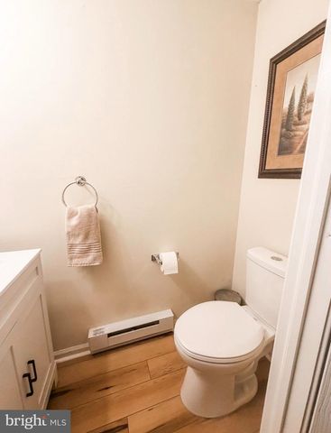 4 S 9TH ST, Perkasie, PA 18944