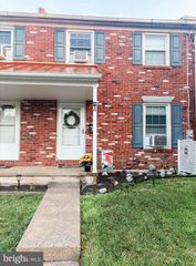 4 S 9TH ST, Perkasie, PA 18944