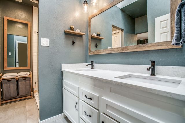 4424 Holland Avenue 103, Dallas, TX 75219